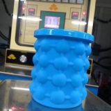 工廠定制 Saving Ice Cube Maker藍(lán)色制冰器 大號(hào)新款硅膠冰桶