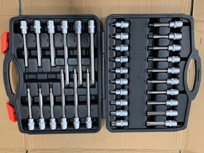 13506624455_133948633.400400