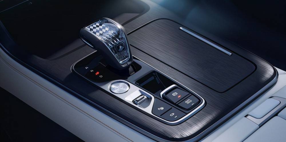 全新第二代GS8開啟預(yù)售，是國(guó)產(chǎn)中型SUV崛起的最好證明？