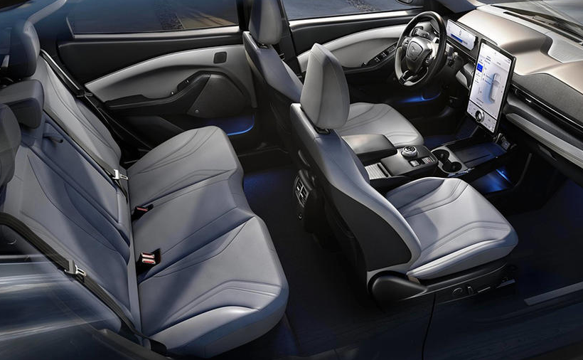 看了美國2021沃德十佳內(nèi)飾，網(wǎng)友：自主品牌內(nèi)飾設(shè)計(jì)領(lǐng)先太多！