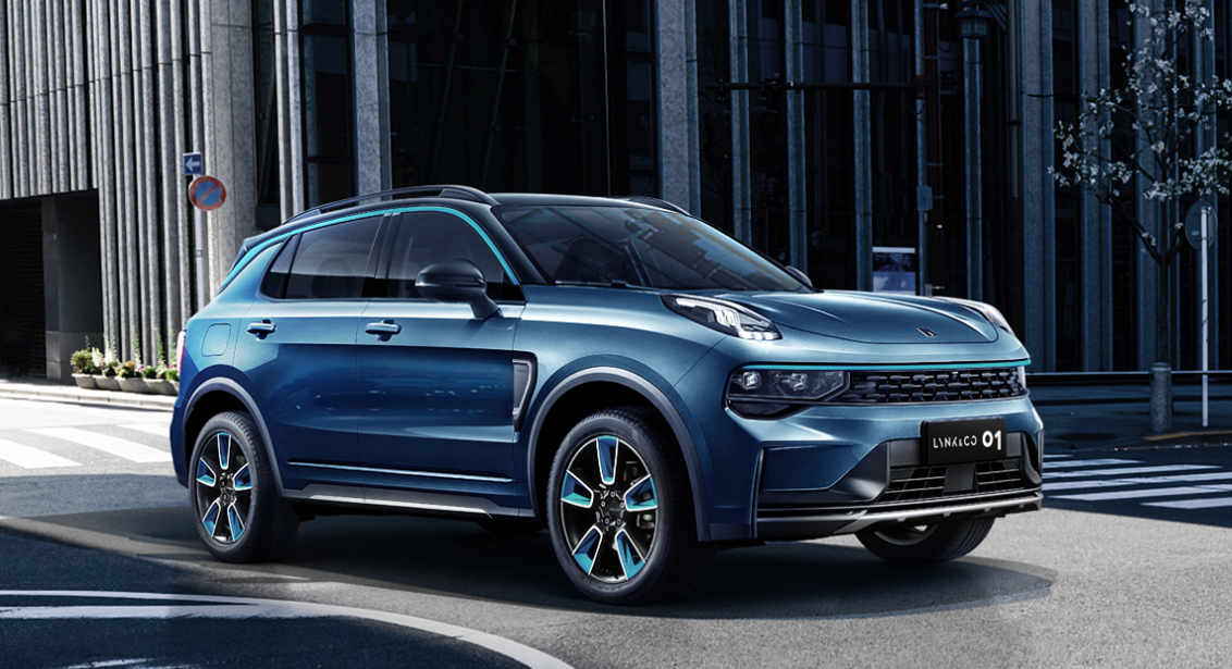 前臉向UNI系列靠攏，換裝貫穿式尾燈組，新款長安CS75 PLUS實拍圖