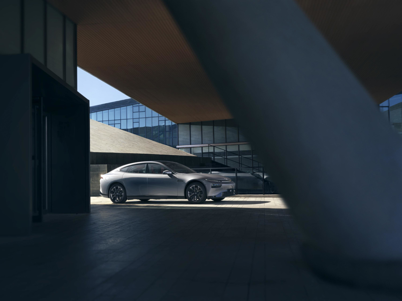 小鵬汽車官宣三大調(diào)整：新增5款車型、標(biāo)配智能輔助軟件、變更充電服務(wù)權(quán)益