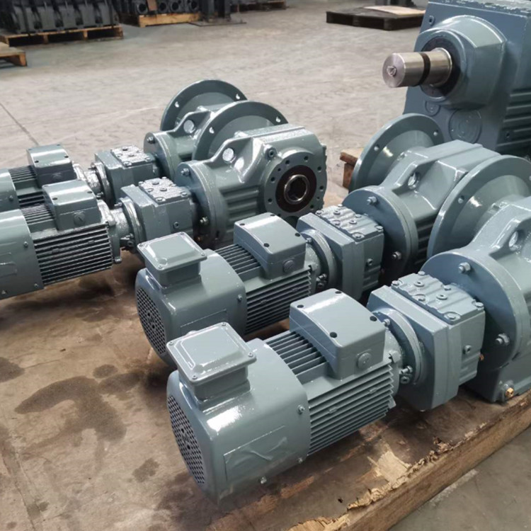 WPX175齒輪變速箱 B2DM11調(diào)速減速機(jī)