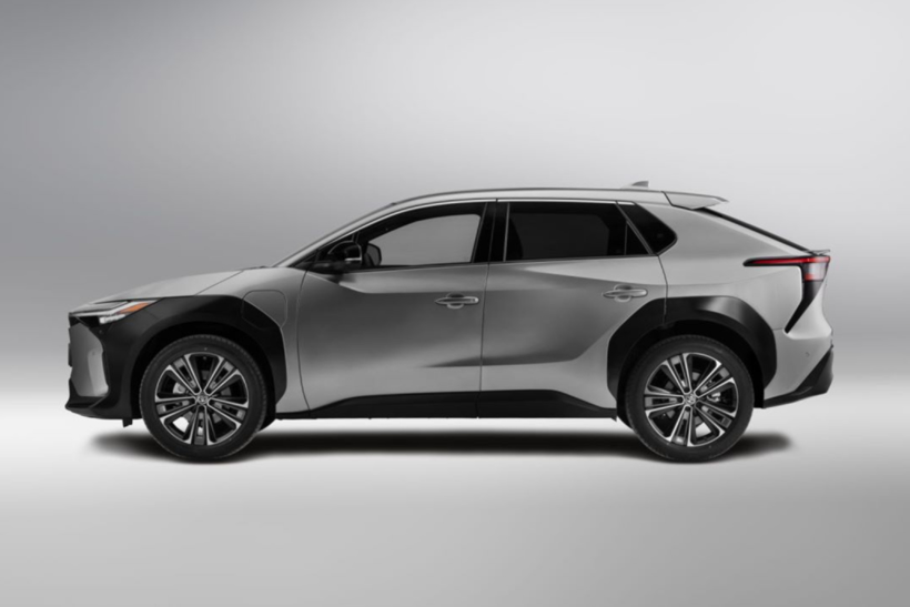 當(dāng)主流車企加入純電戰(zhàn)局，勝利屬于長(zhǎng)期主義者