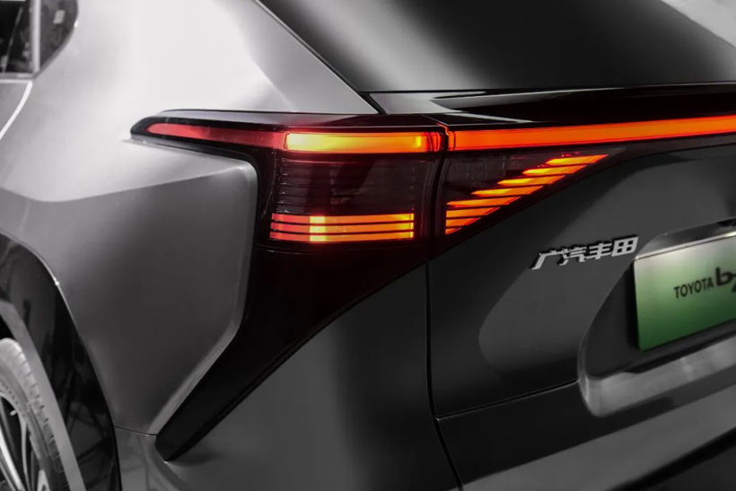 當(dāng)主流車企加入純電戰(zhàn)局，勝利屬于長(zhǎng)期主義者