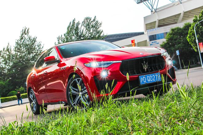 邁凱倫也坐不住了 超跑品牌扎堆SUV市場花式撈金