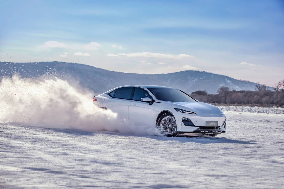 長安汽車業(yè)績會：深藍(lán)明年6月上市C673，阿維塔未來有上市計劃